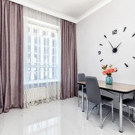 Grand Turan Business One-Room Apartments Nur-Sultan  Exterior photo
