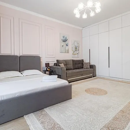 Grand Turan Business One-Room Apartments Nur-Sultan  Exterior photo